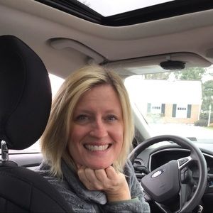 Meet your Posher, Laura